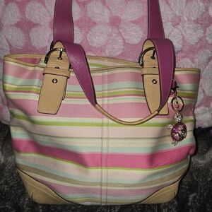 Euc Vintage Coach Hampton striped tote bag in a multicolor pastel canvas Leather